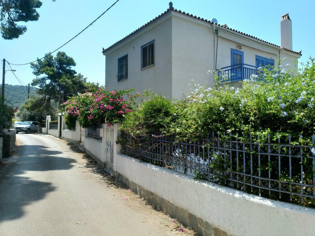 Rigos House At Askeli Beach, Poros Island Poros Town Exteriör bild